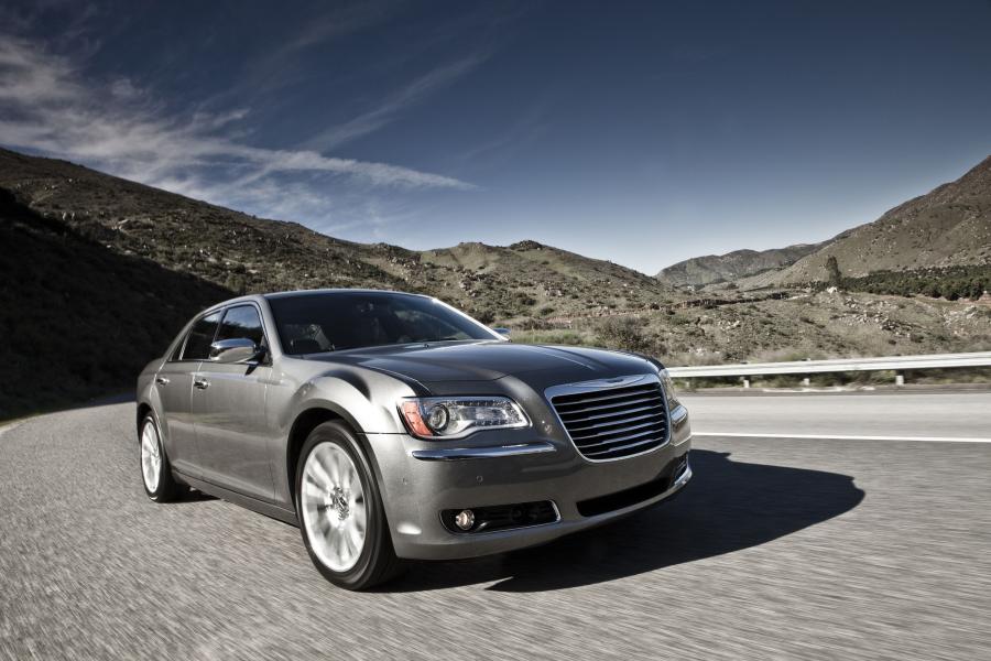  Chrysler 300C 2011 года  (фото 72 из 83)